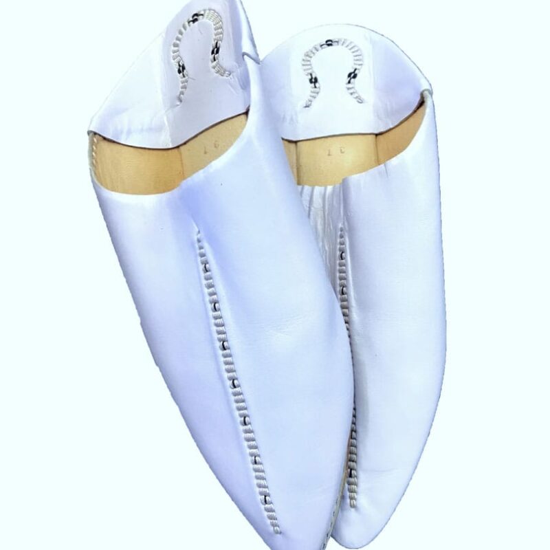 Babuchas de cuero Lila Bordadas
