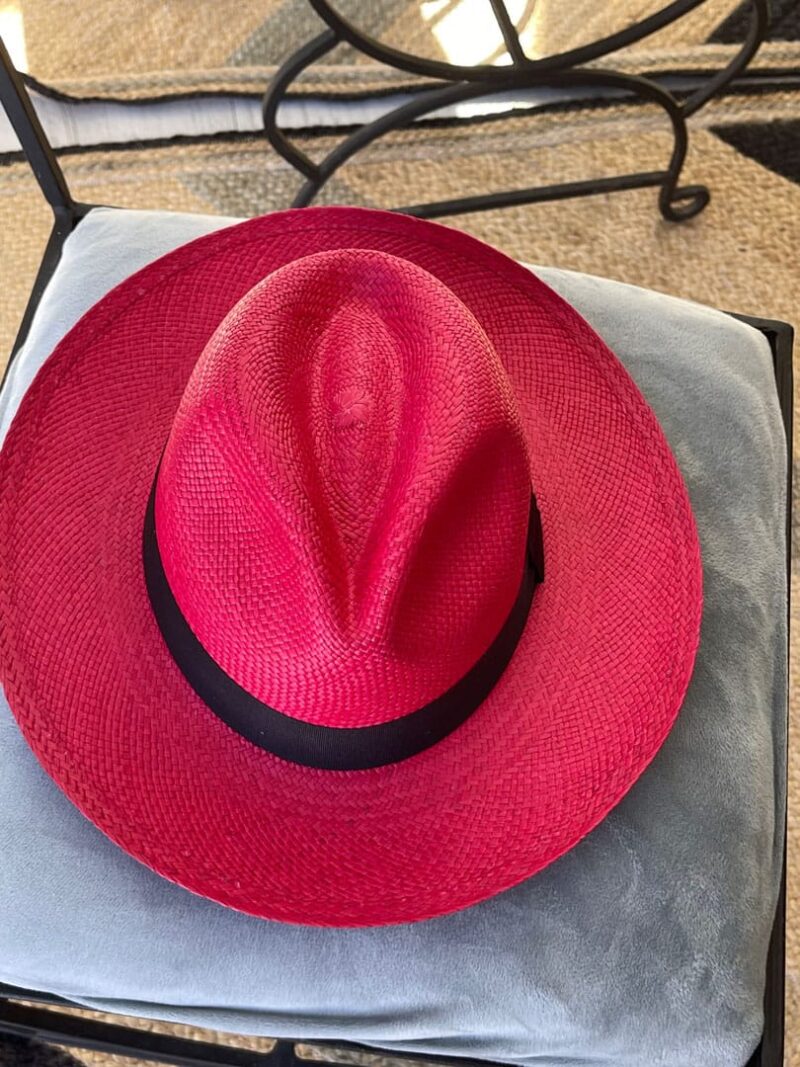 Sombrero fuxia cinta negra