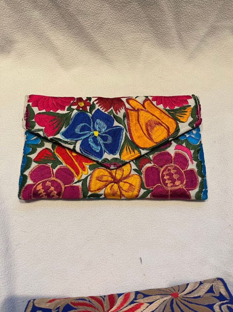 Clutch Bordado Ecuador Spring