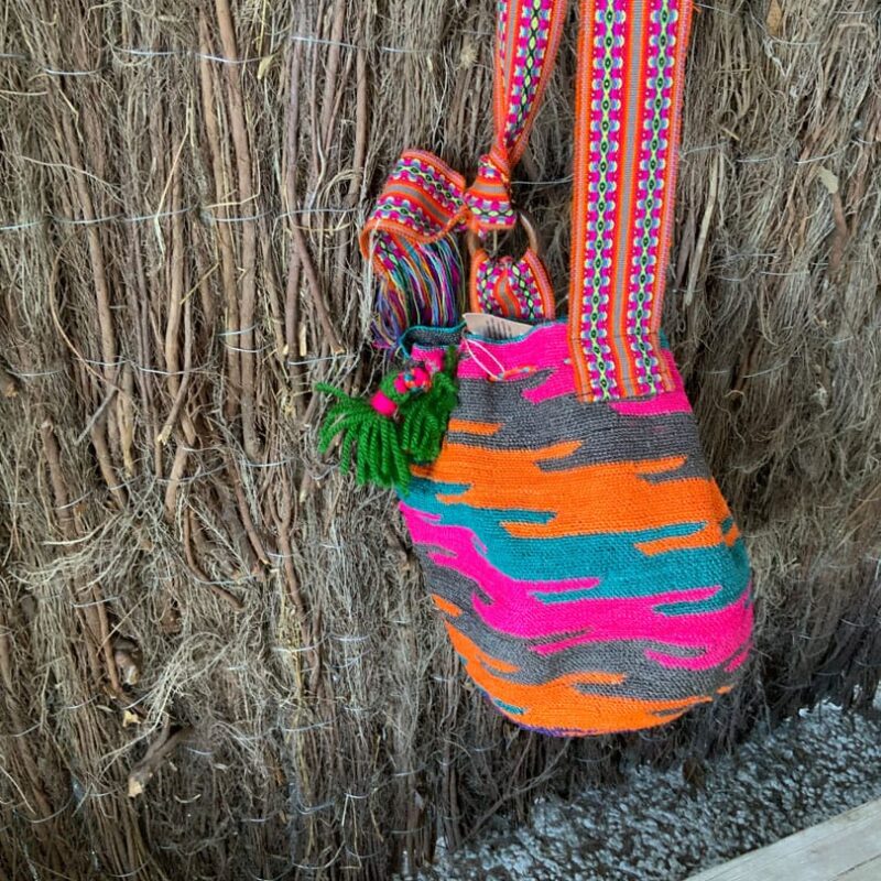 Shigra Ecuador Borlas Mara