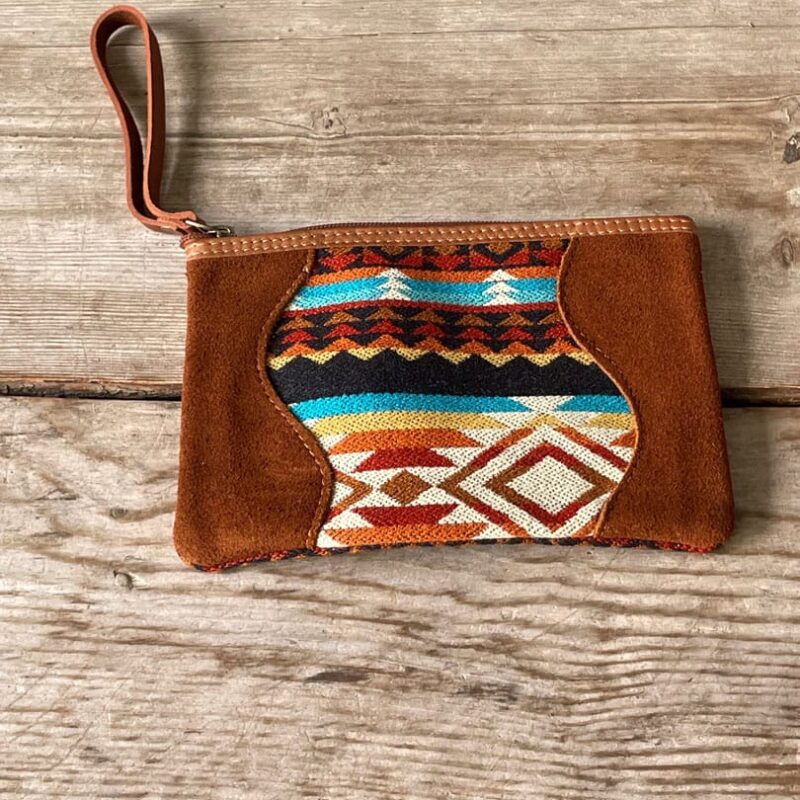 Estuche de Ante bordado Sol
