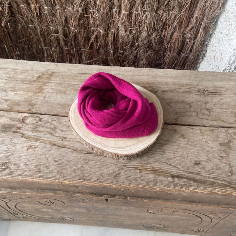 Cuello Fucsia