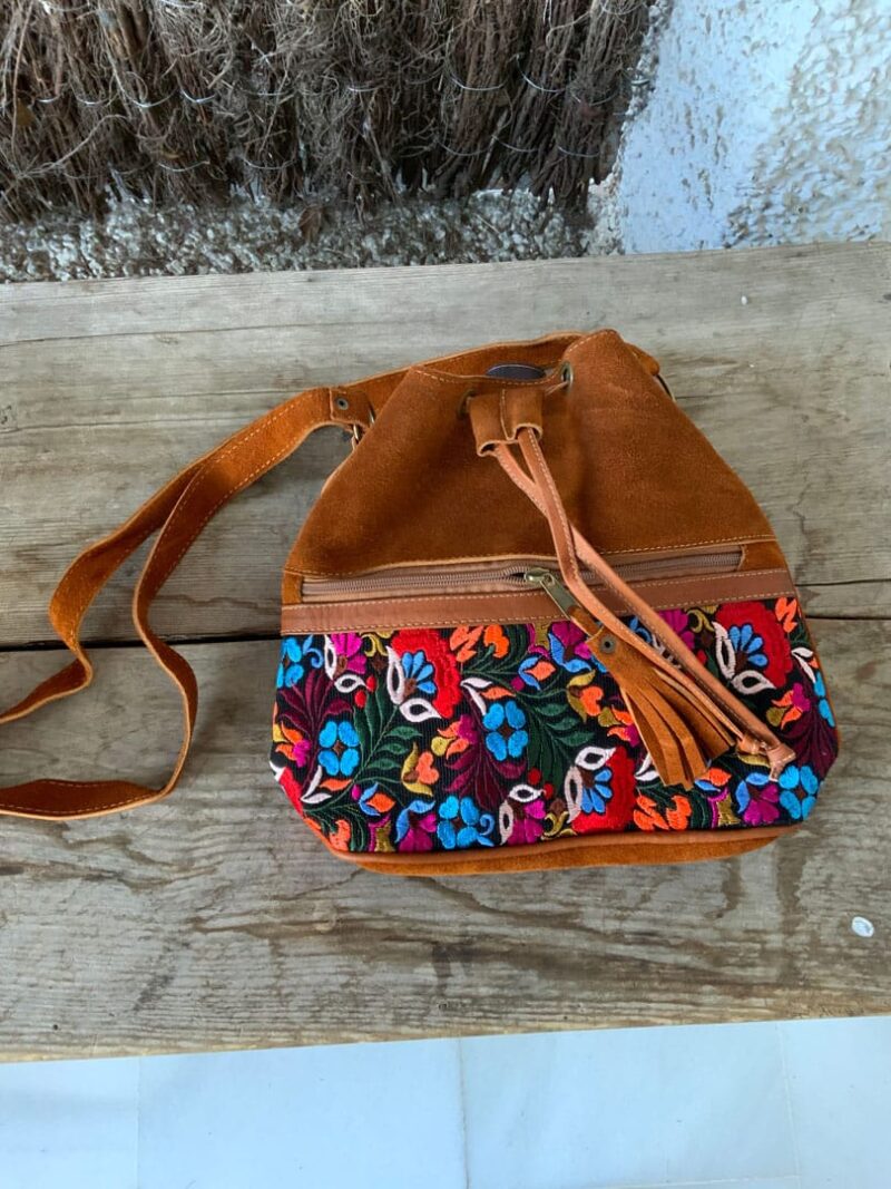 Bolso Ante Bordado Sky