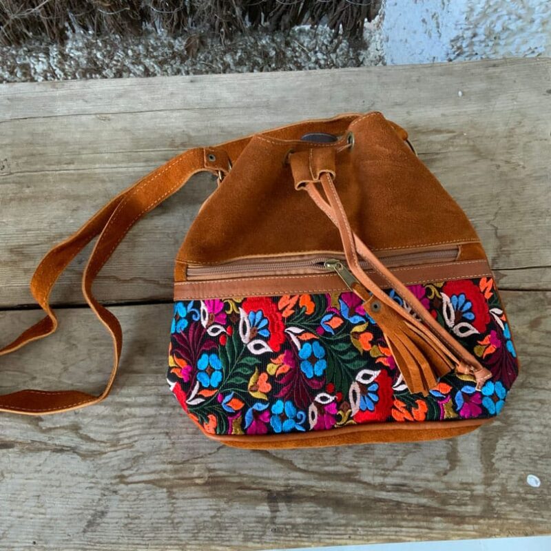 Bolso Ante Bordado Sky