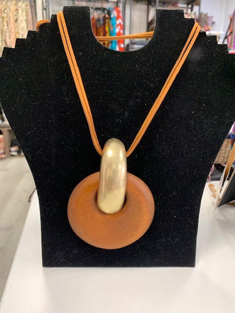 Collar Arenisca