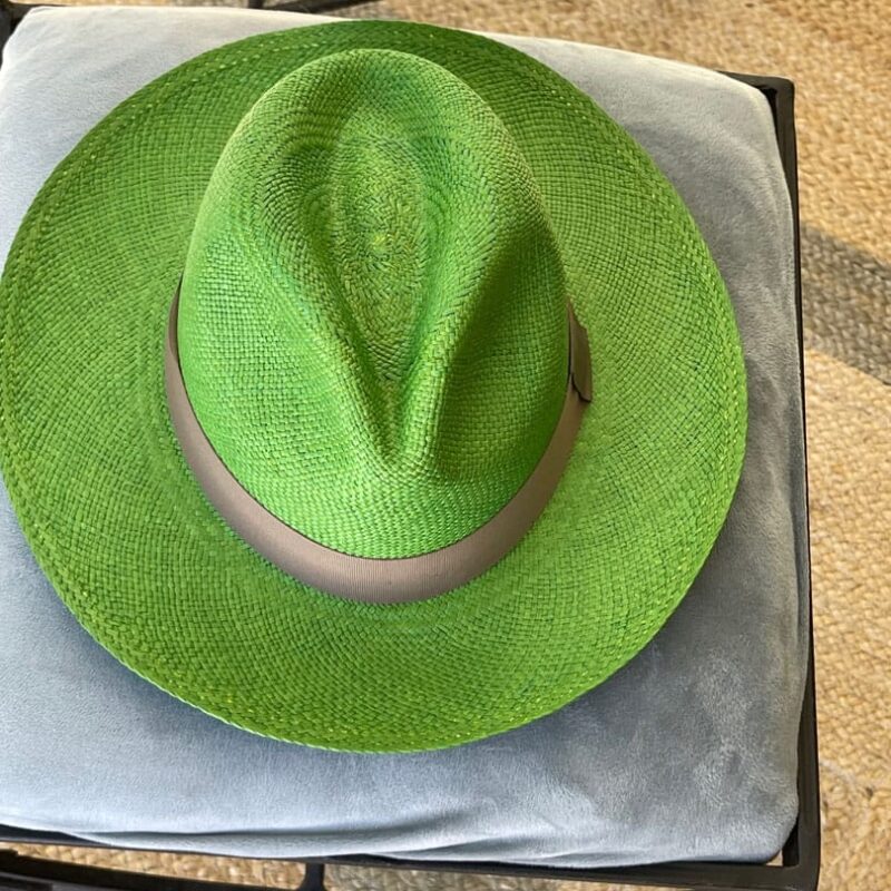 Sombrero pistacho cinta gris