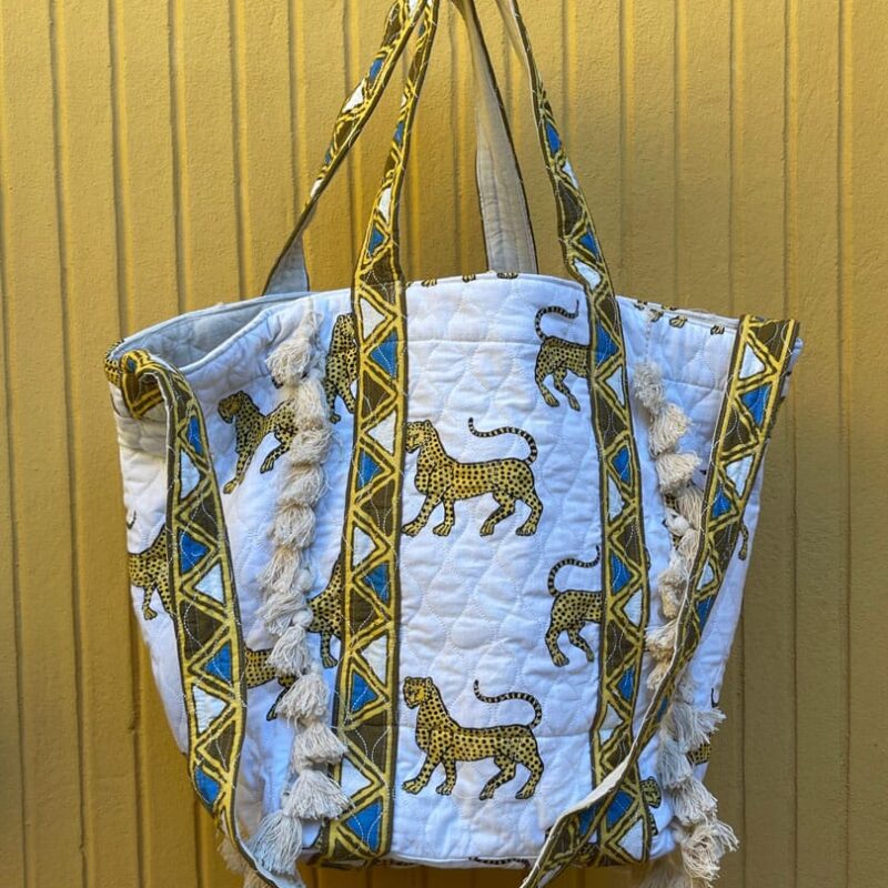 Bolsa de tela con borlas guepardo