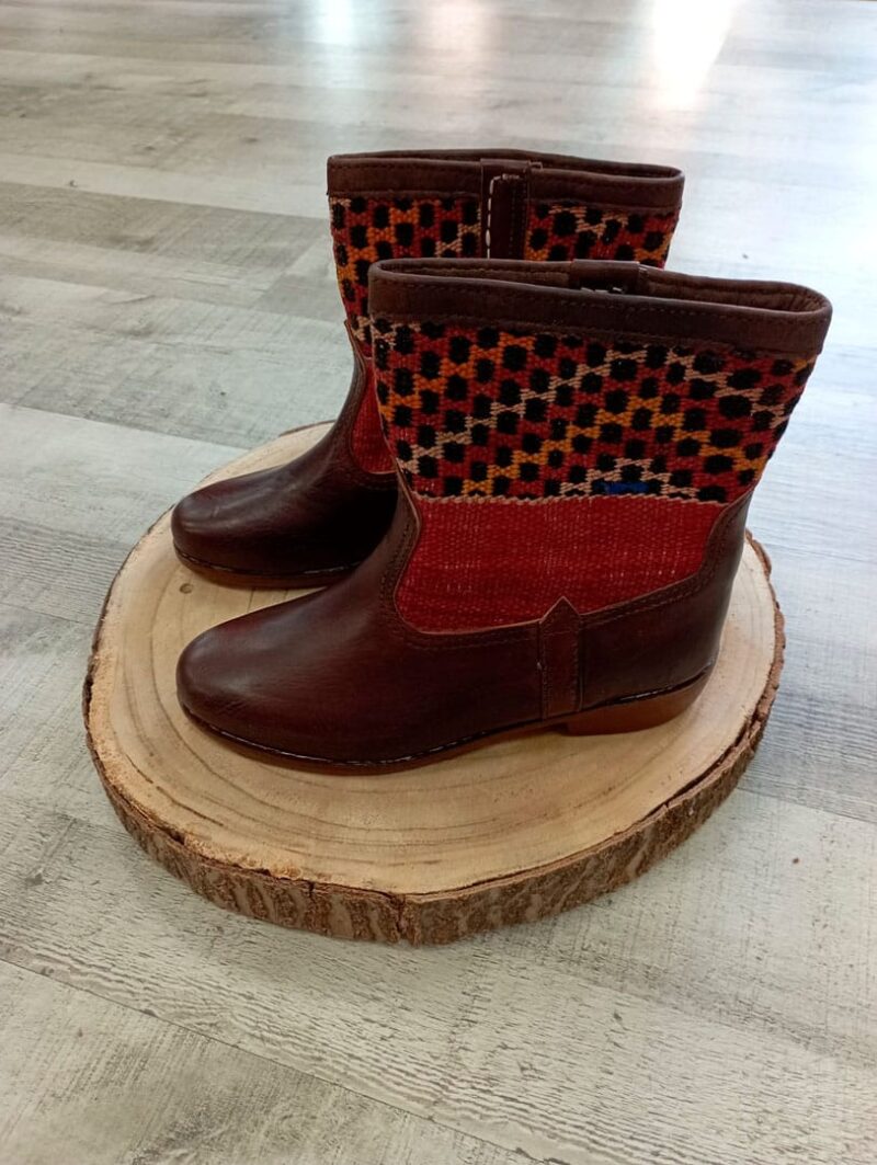 Botas Kilim Caye