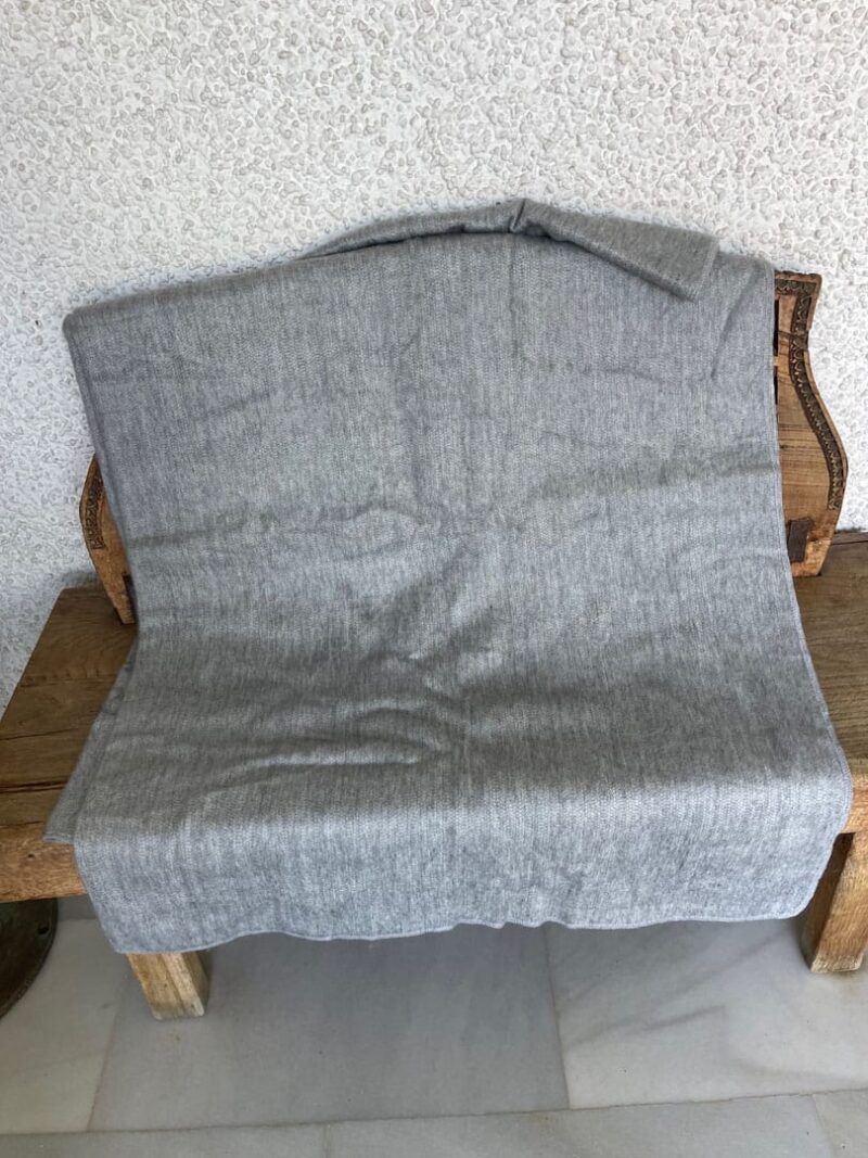 Manta Alpaca gris claro - Imagen 2