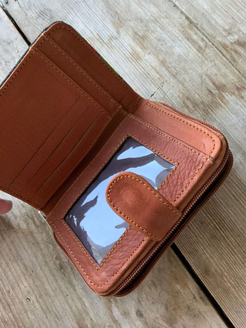 Cartera de Cuero Bordada Tulipa - Imagen 4