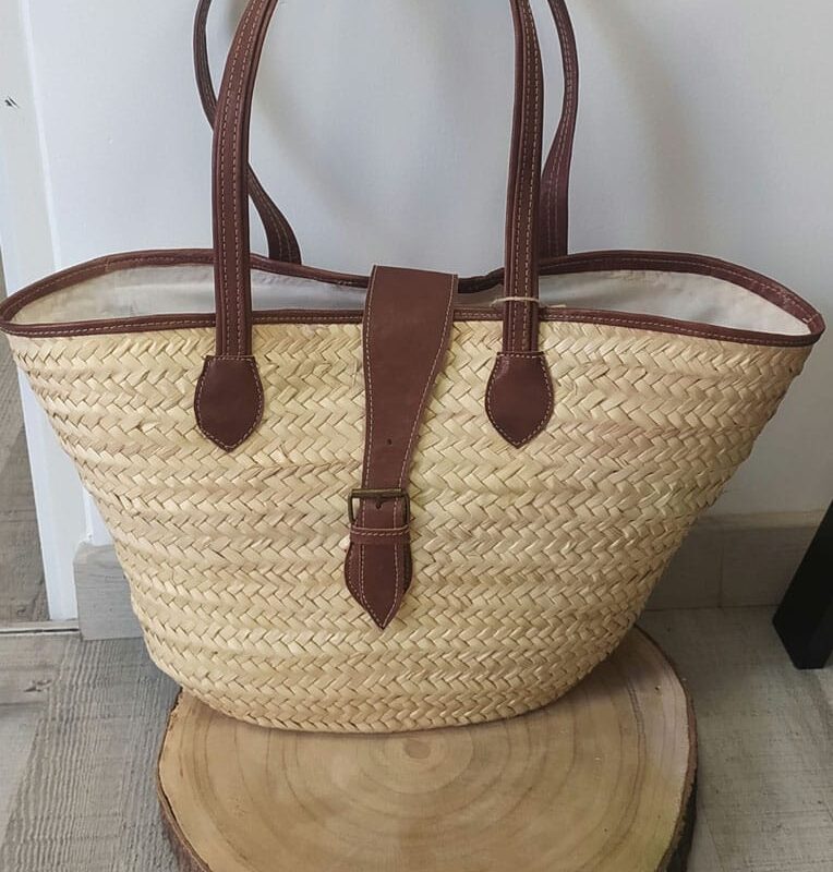 Cesta Mimbre mediana asas cuero marrón oscuro