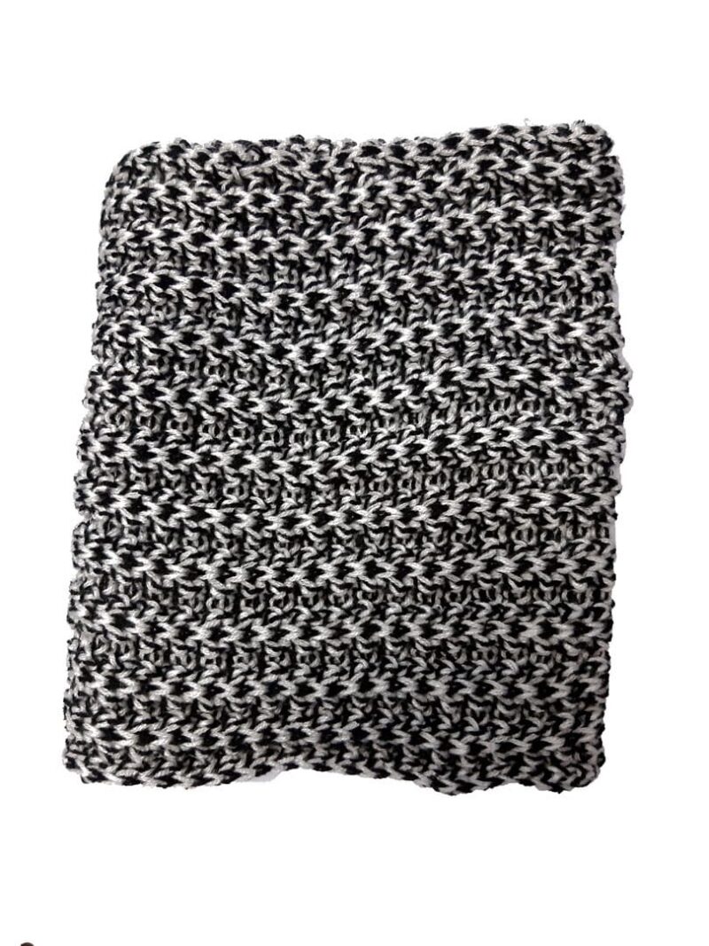 Cuello Lana Blanco y Negro - Imagen 4