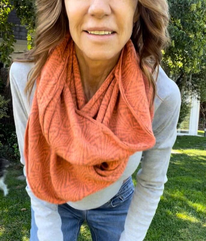 Cuello Oranje