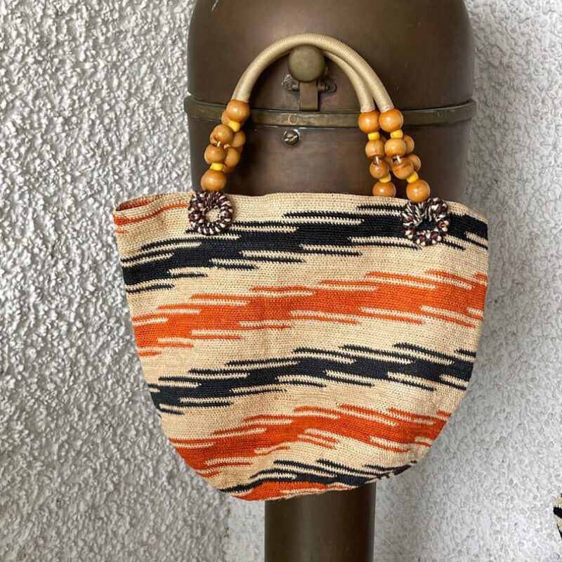 Shigra con asas beige, negra y naranja Rayón