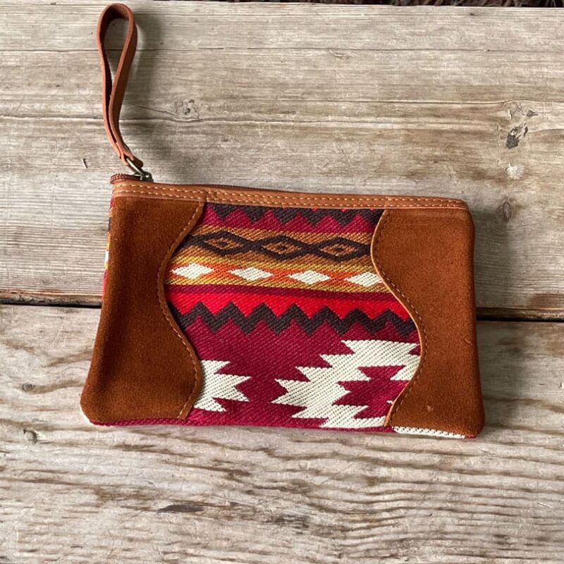 Estuche de Ante bordado Tierra