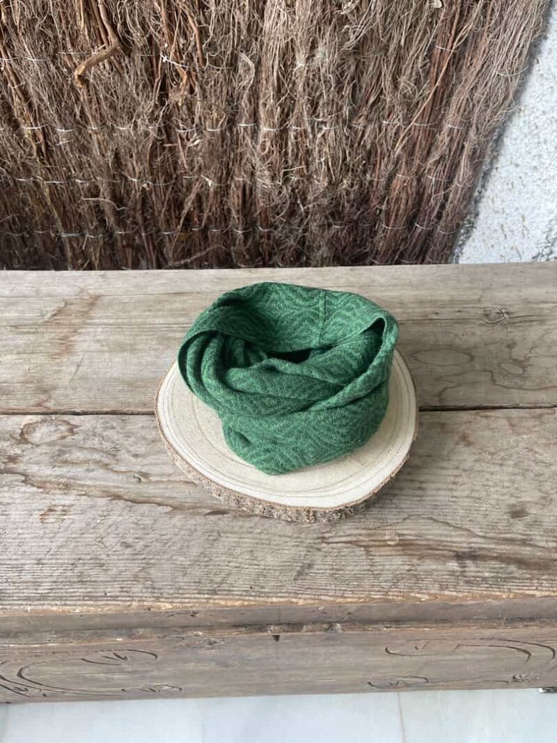 Cuello estampado verde
