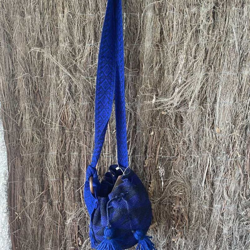 Shigra Ecuador Borlas Pequeña